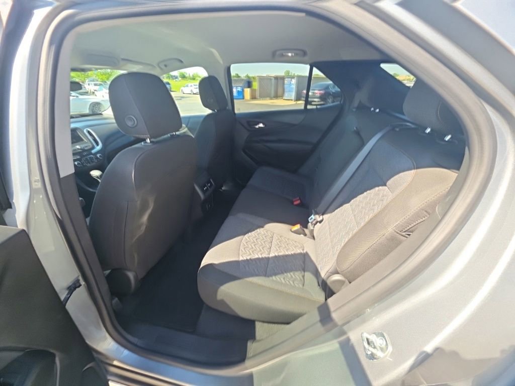 Used 2023 Chevrolet Equinox LT AWD/4WD image 25