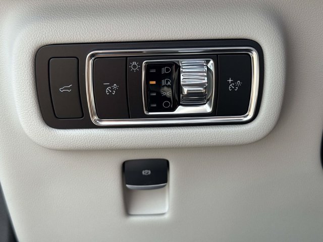 New 2026 Lincoln Nautilus Premier AWD/4WD image 19