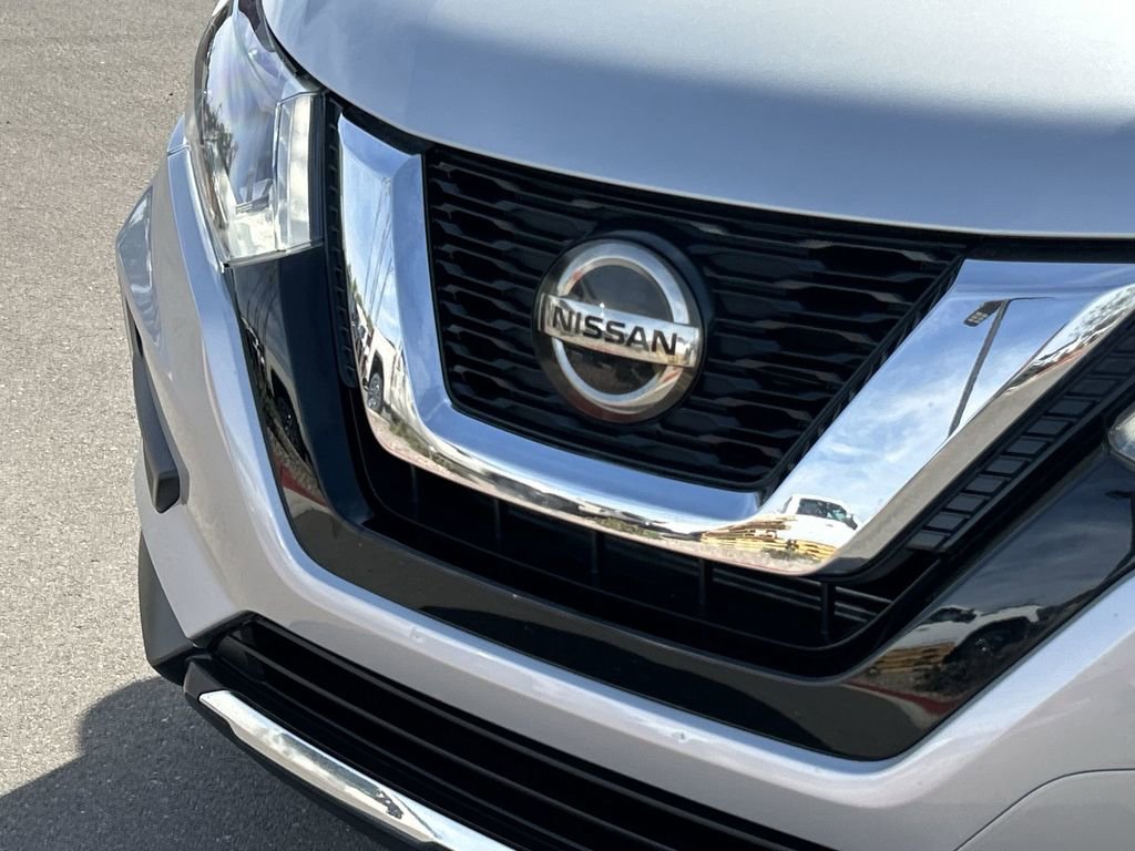 Used 2020 Nissan Rogue SV FWD image 30