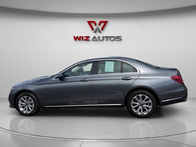 Used 2019 Mercedes-Benz E 300 4MATIC image 2