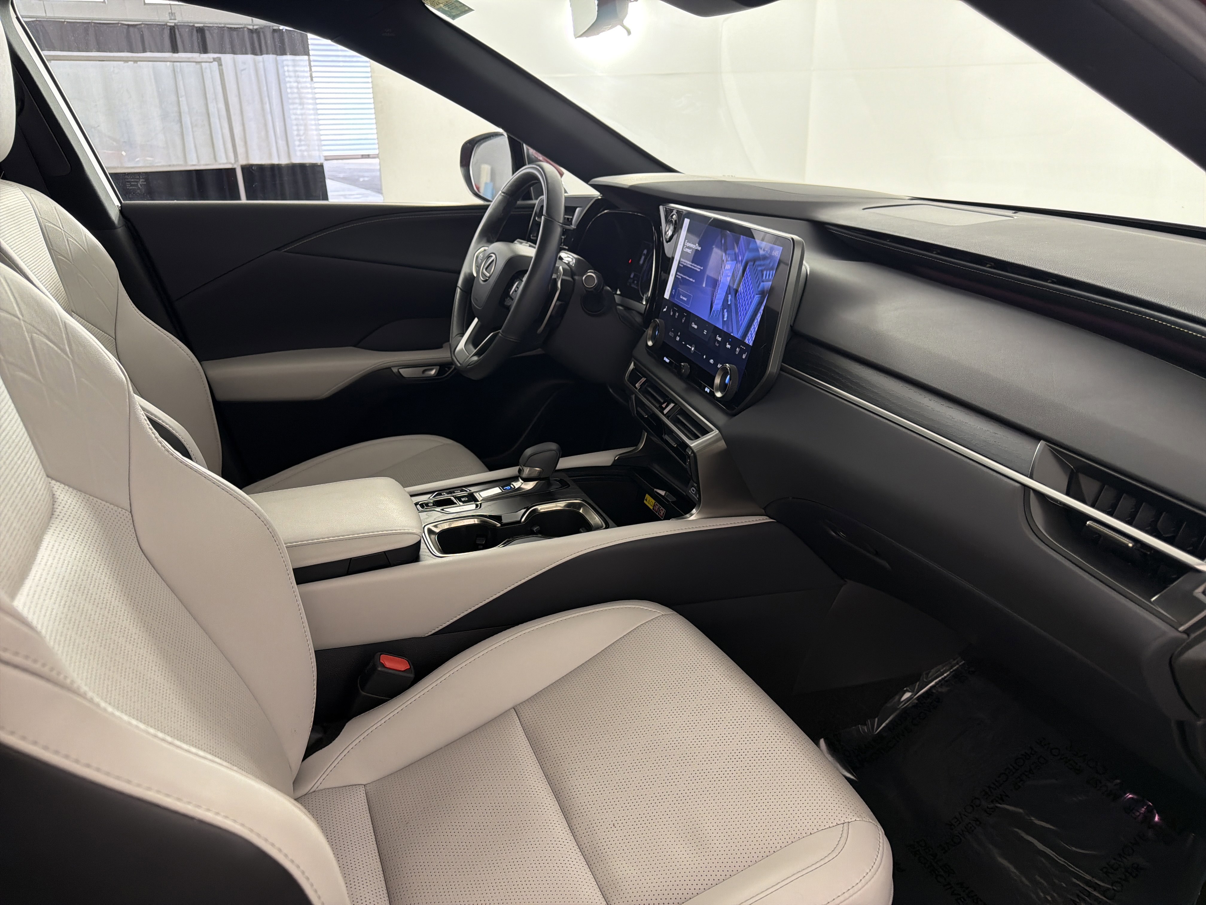 Used 2023 Lexus RX 350 w/ Cold Area Package image 25