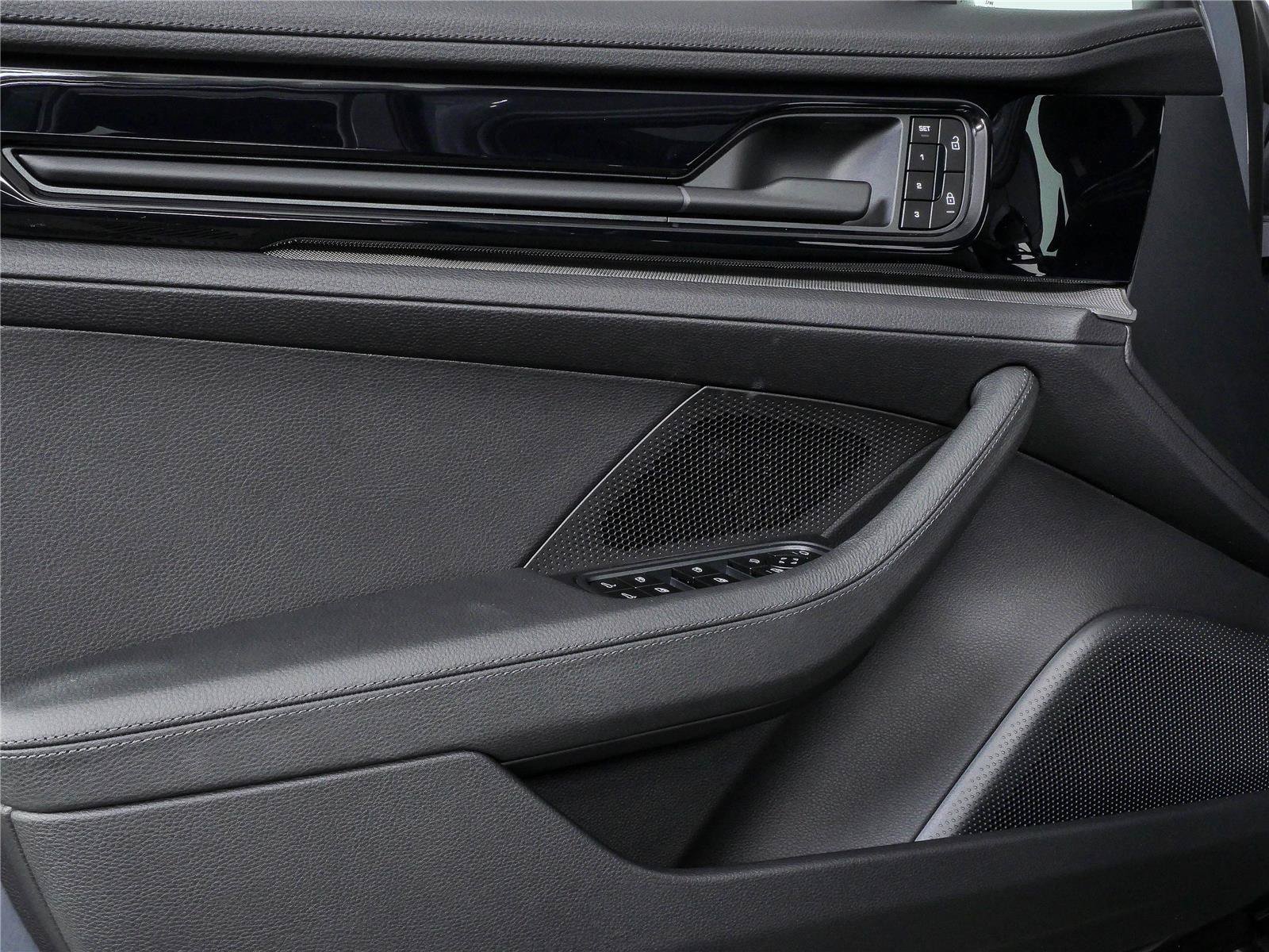 New 2026 Porsche Panamera image 6