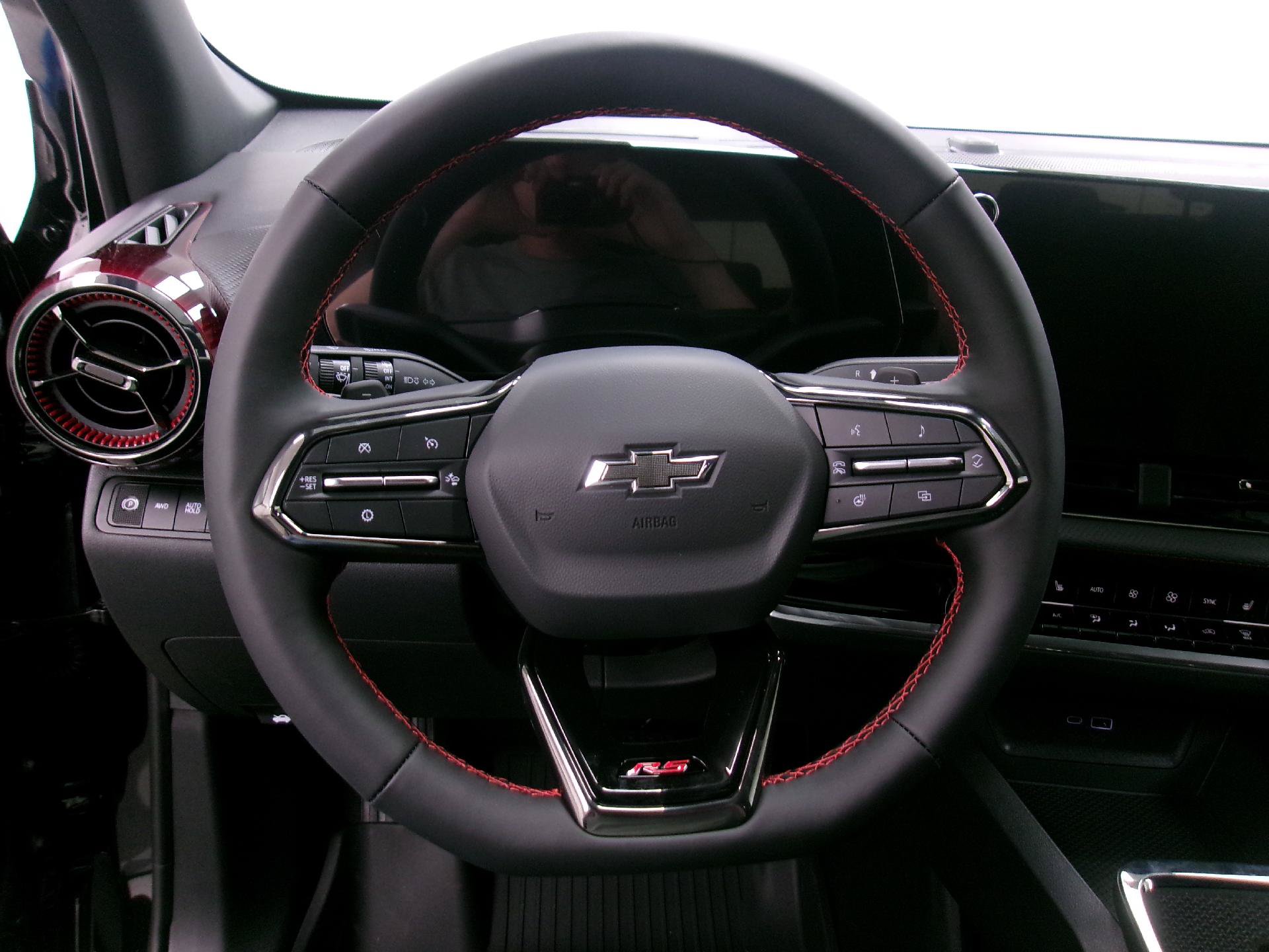 New 2027 Chevrolet Equinox RS w/ Safety and Technology Package AWD/4WD image 8