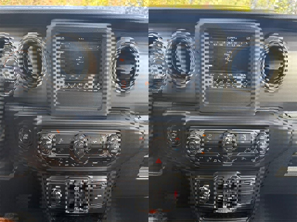 Used 2022 Jeep Gladiator Sport image 23