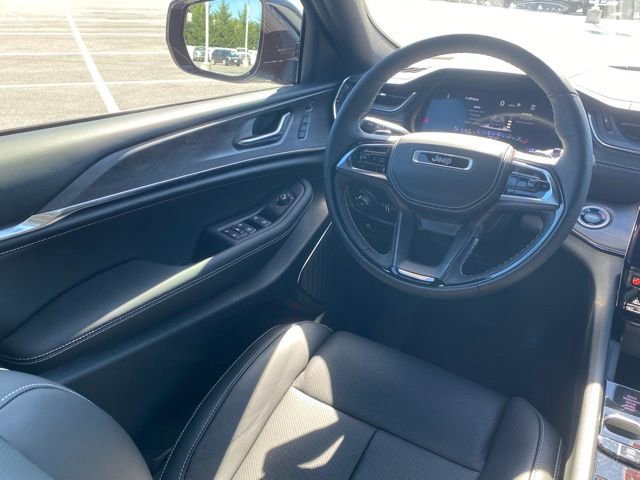 New 2025 Jeep Grand Cherokee Overland w/ Adv Protech Group III image 36