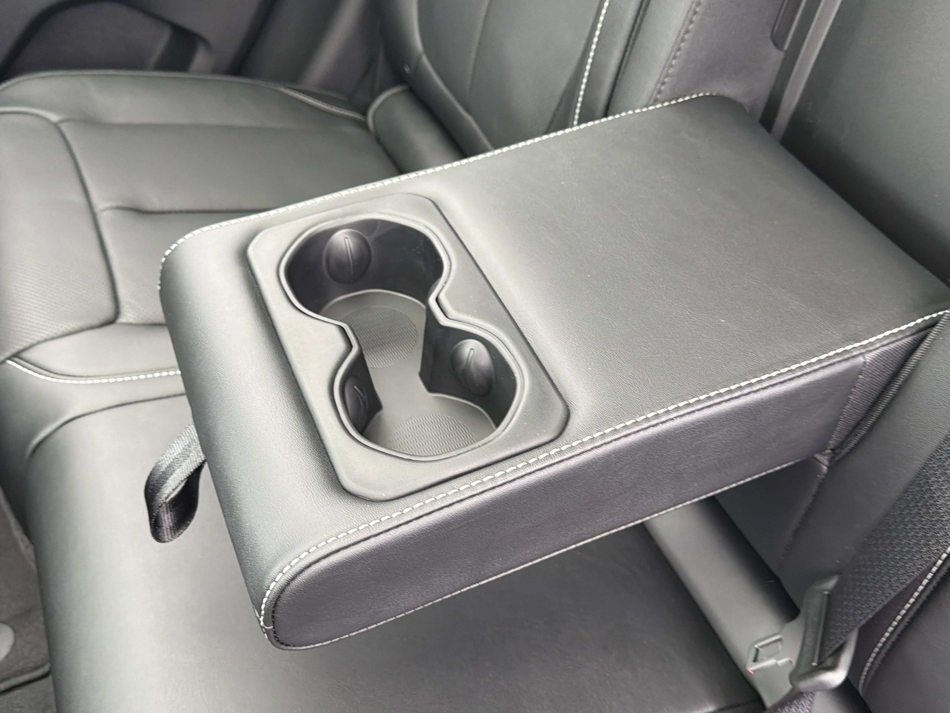 New 2026 Jeep Grand Cherokee Limited Reserve image 14