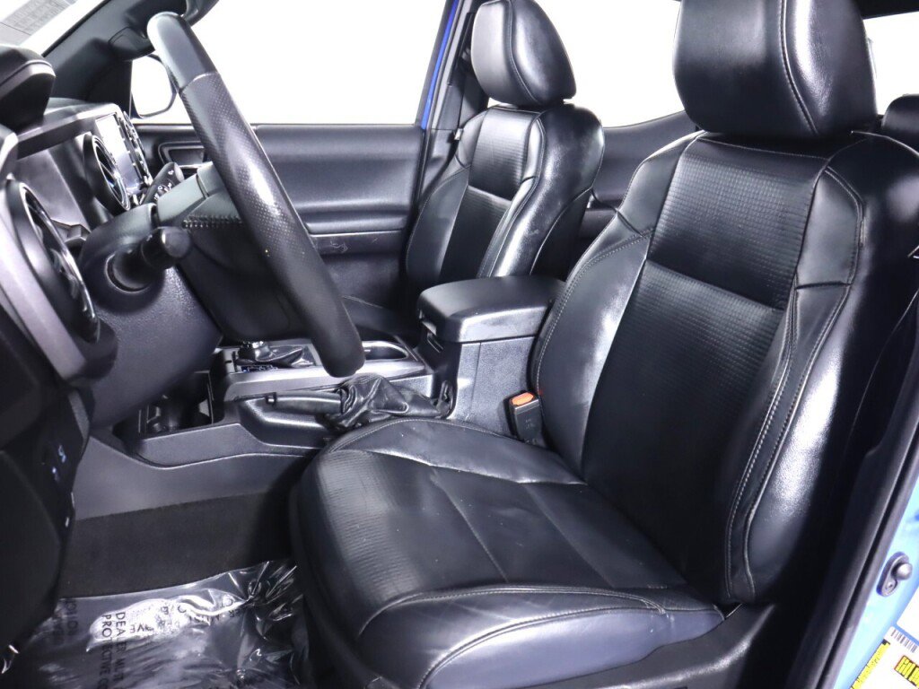 Used 2020 Toyota Tacoma TRD Off-Road w/ TRD Premium Off Road Package image 36