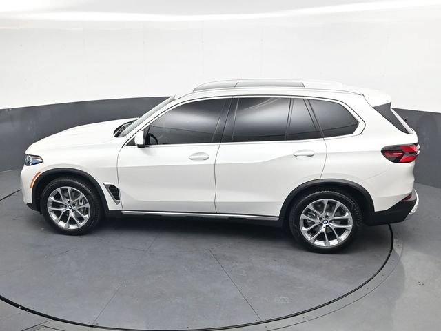 Certified 2026 BMW X5 xDrive40i w/ Premium Package AWD/4WD image 33