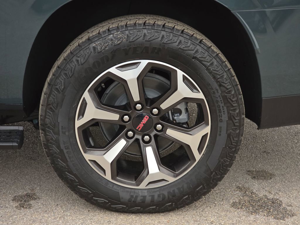 New 2026 GMC Yukon XL AT4 Ultimate w/ LPO, Floor Liner Package AWD/4WD image 33
