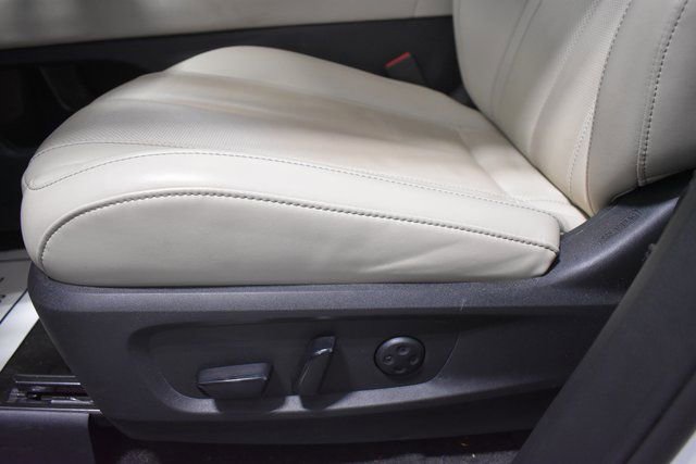 Used 2025 INFINITI QX60 Luxe w/ Vision Package image 18