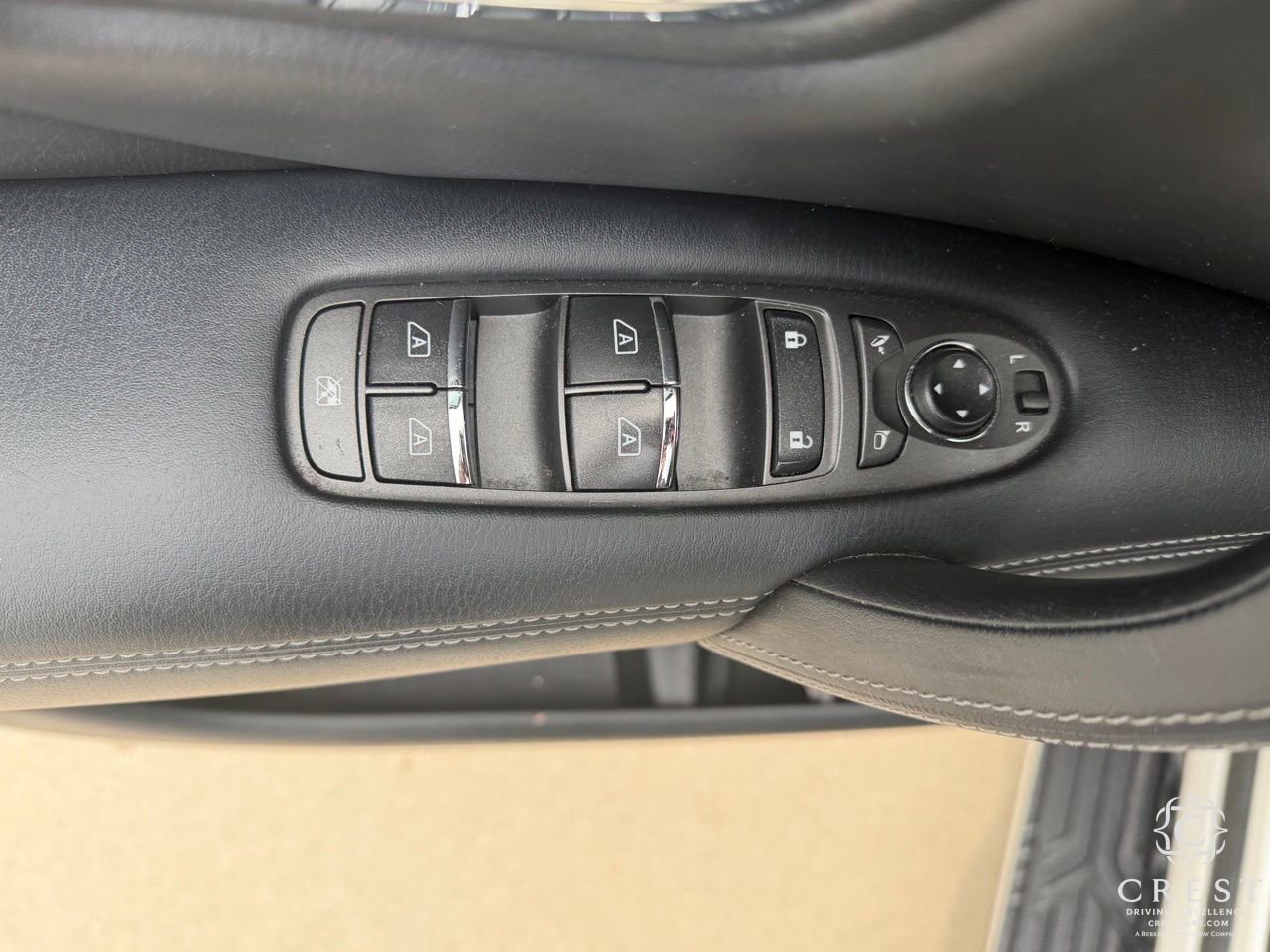 Used 2019 INFINITI QX80 Luxe w/ All-Season Package image 10