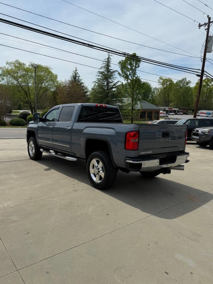 Used 2016 GMC Sierra 2500 SLT w/ Duramax Plus Package AWD/4WD image 4