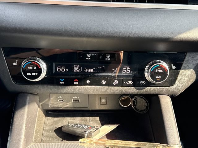 Used 2023 Mitsubishi Outlander SEL 40th Anniversary AWD/4WD image 31