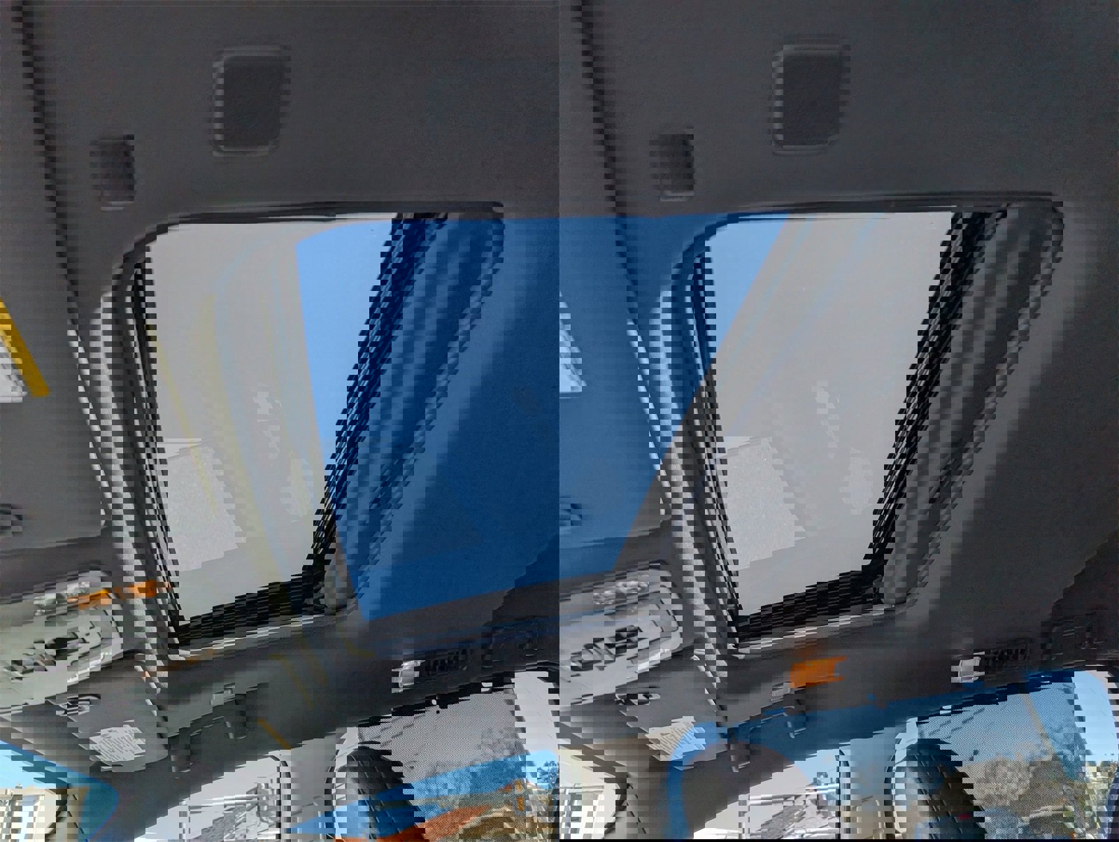 Used 2022 Toyota Sienna Platinum image 17