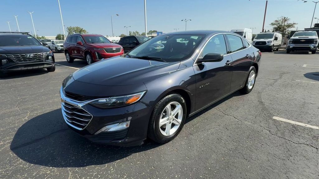 Used 2023 Chevrolet Malibu LS w/ LPO, Floor Liner Package FWD image 4