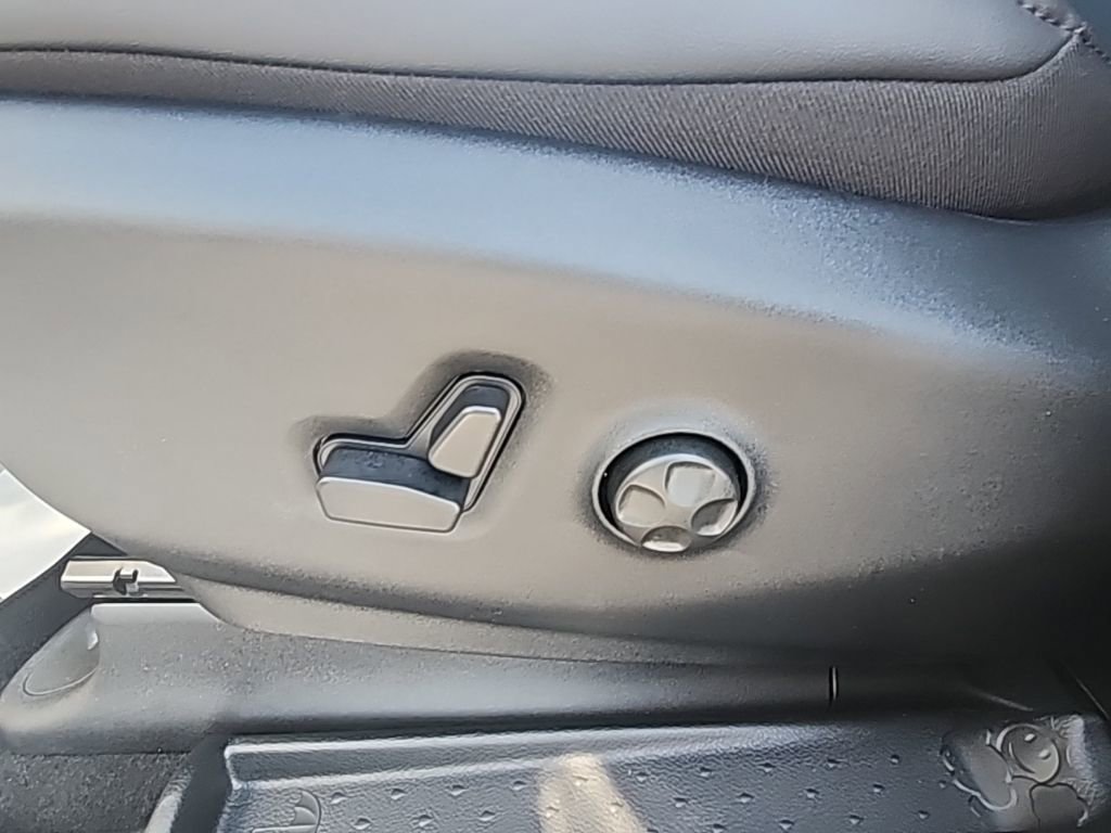 New 2026 Chrysler Pacifica Select image 18