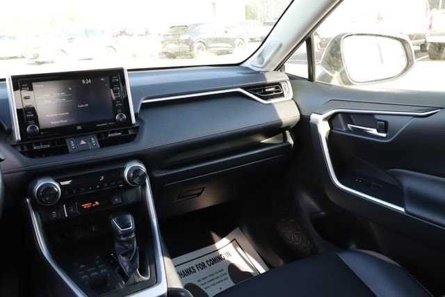 Used 2019 Toyota RAV4 XLE Premium w/ Cold Weather Package AWD/4WD image 27