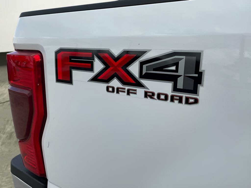 Certified 2020 Ford F250 XLT w/ XLT Premium Package AWD/4WD image 41