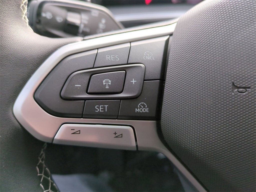 New 2026 Volkswagen Tiguan SE image 35