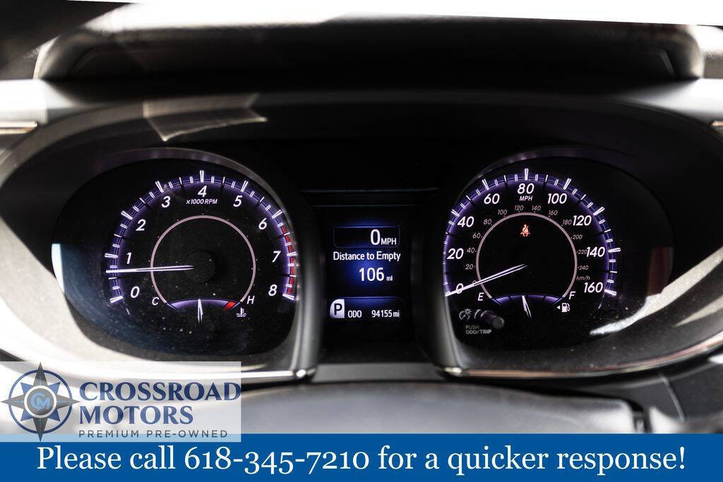 Used 2016 Toyota Avalon Limited FWD image 32