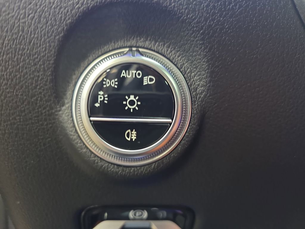 Used 2022 Mercedes-Benz C 300 4MATIC Sedan image 23