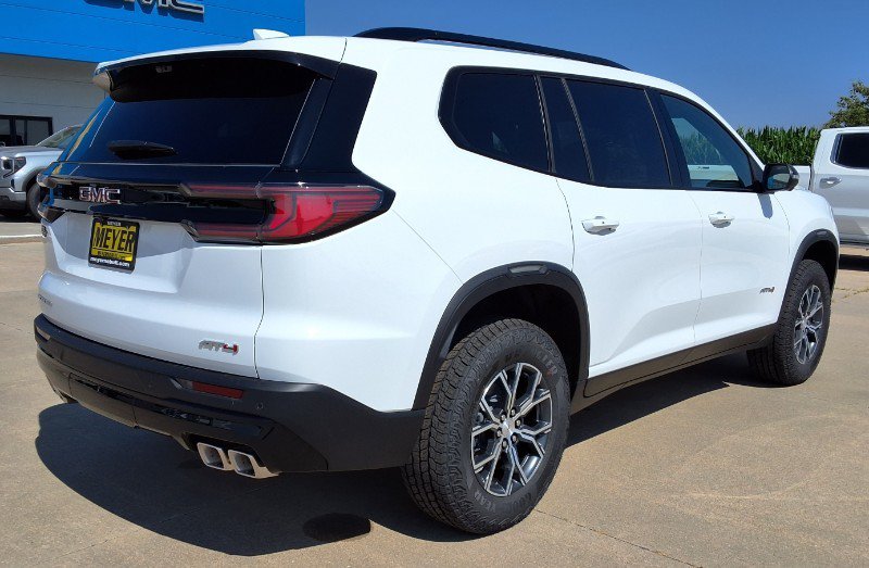 New 2026 GMC Acadia AT4 w/ Luxury Package AWD/4WD image 8