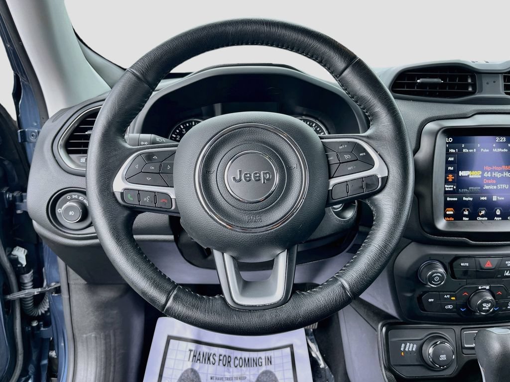 Used 2023 Jeep Renegade Latitude w/ Premium Group AWD/4WD image 11
