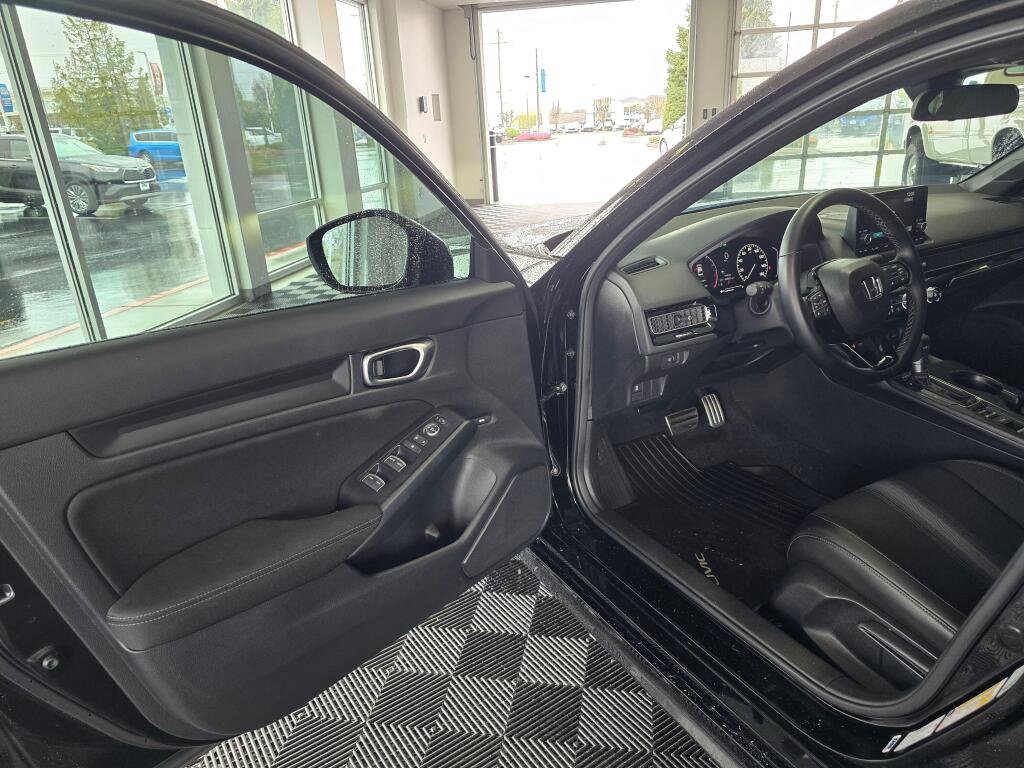 Used 2025 Honda Civic Sport image 18