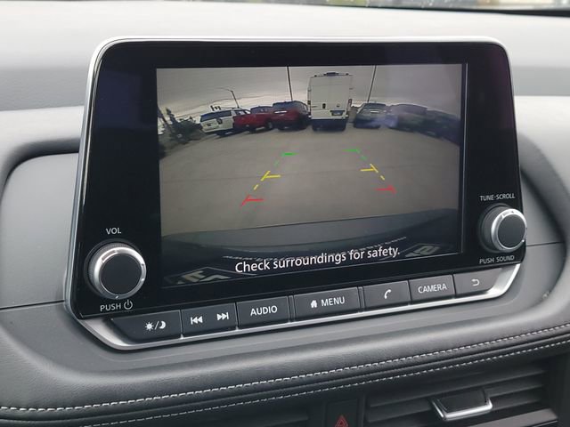 Used 2025 Nissan Rogue SV AWD/4WD image 17