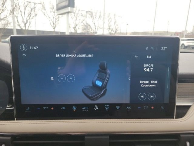 Certified 2024 Lincoln Corsair AWD image 38