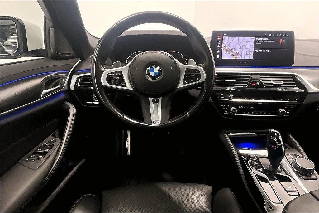 Used 2023 BMW 530i w/ M Sport Package RWD image 5