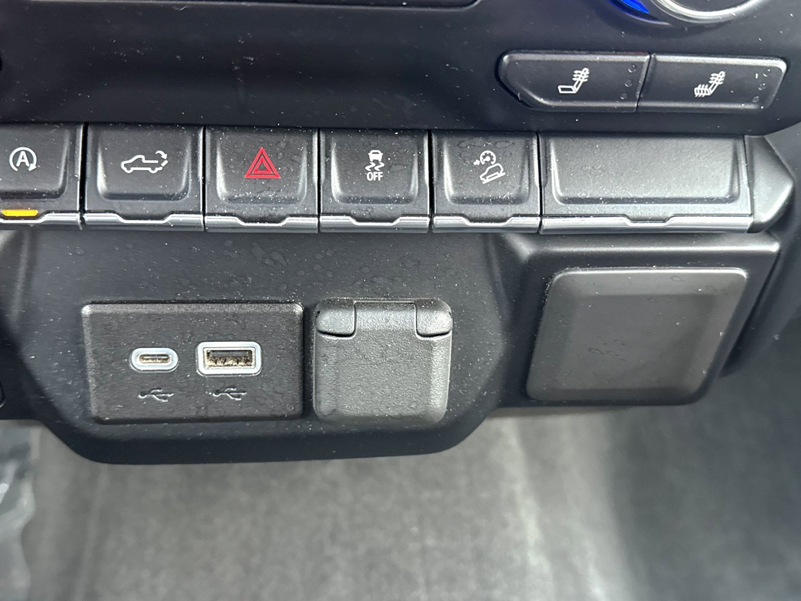 Certified 2021 Chevrolet Silverado 1500 RST image 36