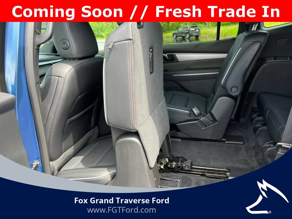 Used 2025 Buick Enclave Preferred AWD/4WD image 5