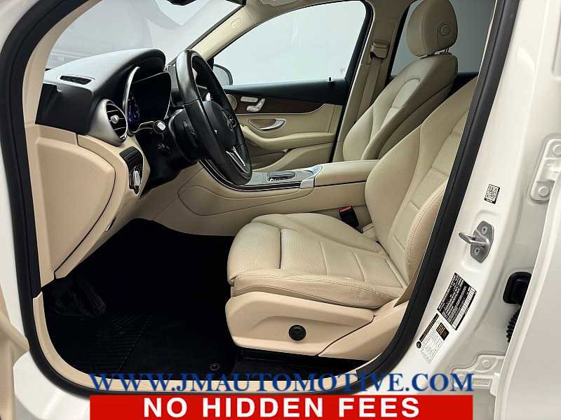 Used 2021 Mercedes-Benz GLC 300 4MATIC image 13