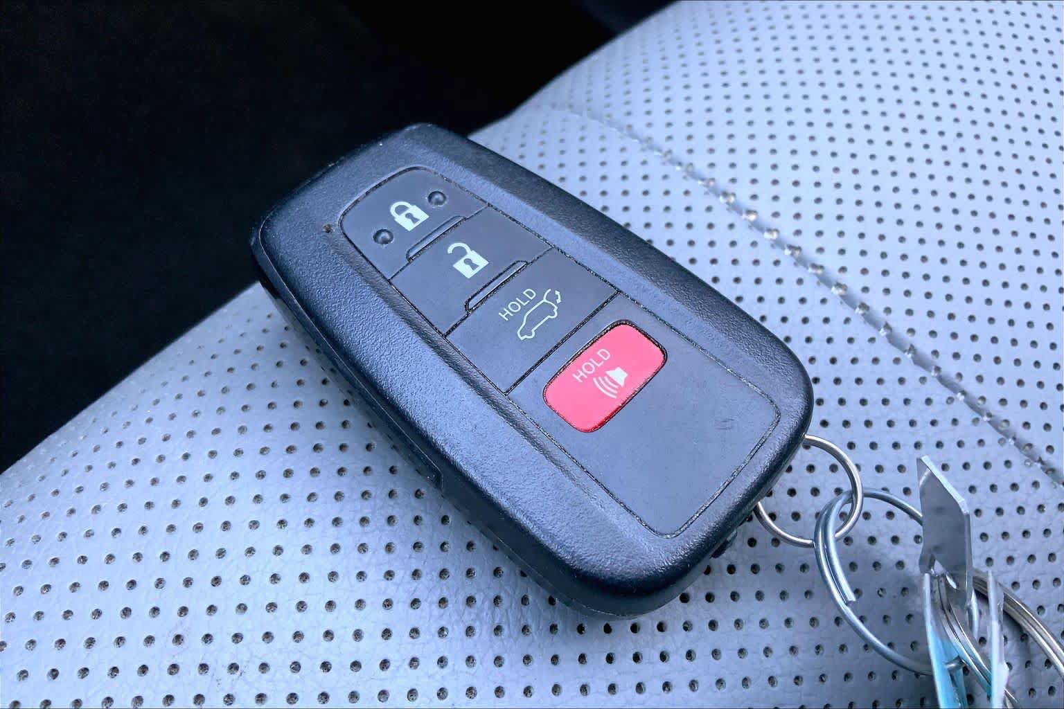 Used 2020 Toyota Highlander Platinum AWD/4WD image 35