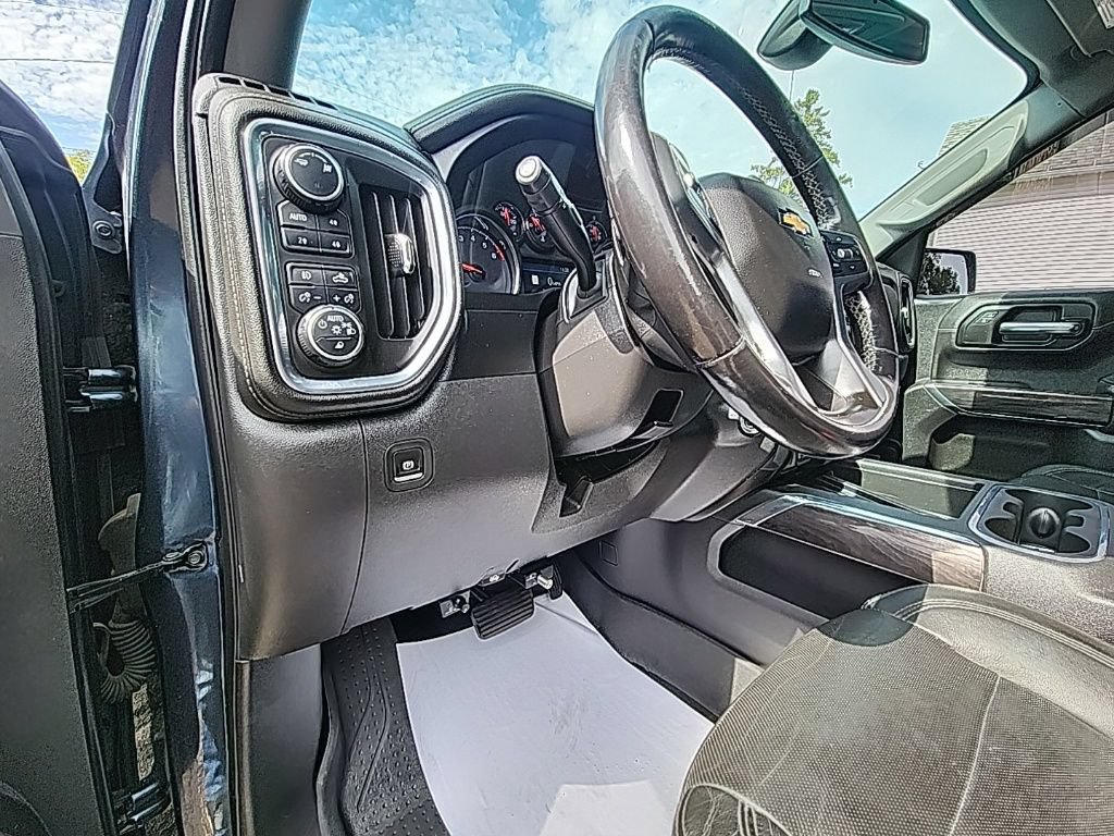 Used 2019 Chevrolet Silverado 1500 LTZ AWD/4WD image 35
