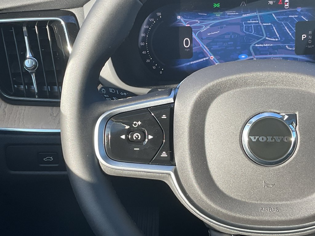 New 2026 Volvo XC60 B5 Plus w/ Protection Package Premier AWD/4WD image 23