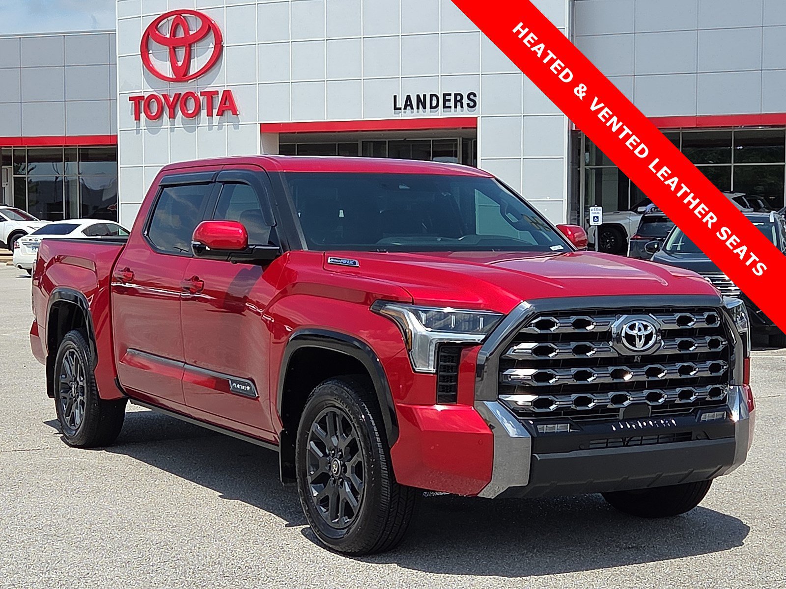 Used 2025 Toyota Tundra Platinum AWD/4WD image 1