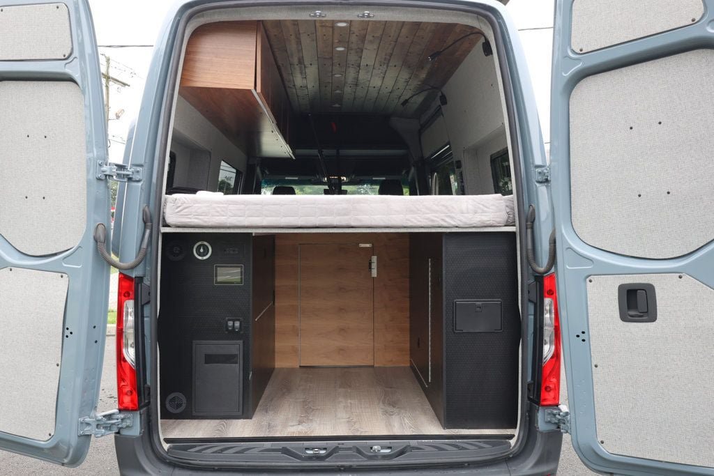 Used 2025 Mercedes-Benz Sprinter 2500 image 19