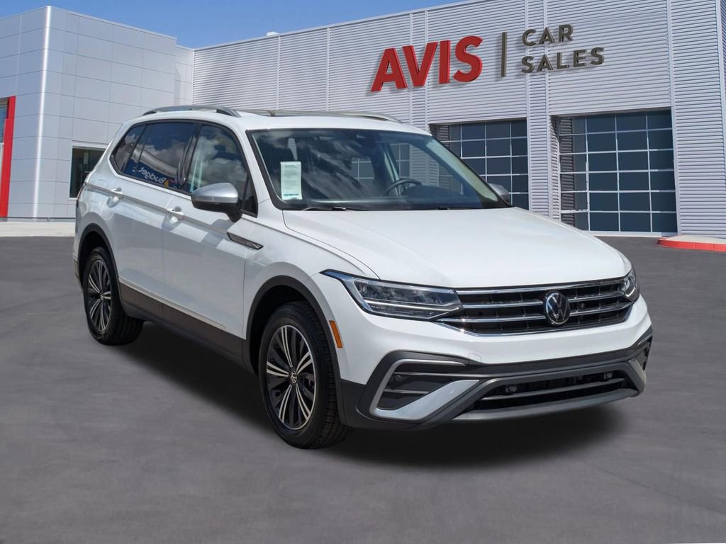 Used 2024 Volkswagen Tiguan Wolfsburg Edition image 3