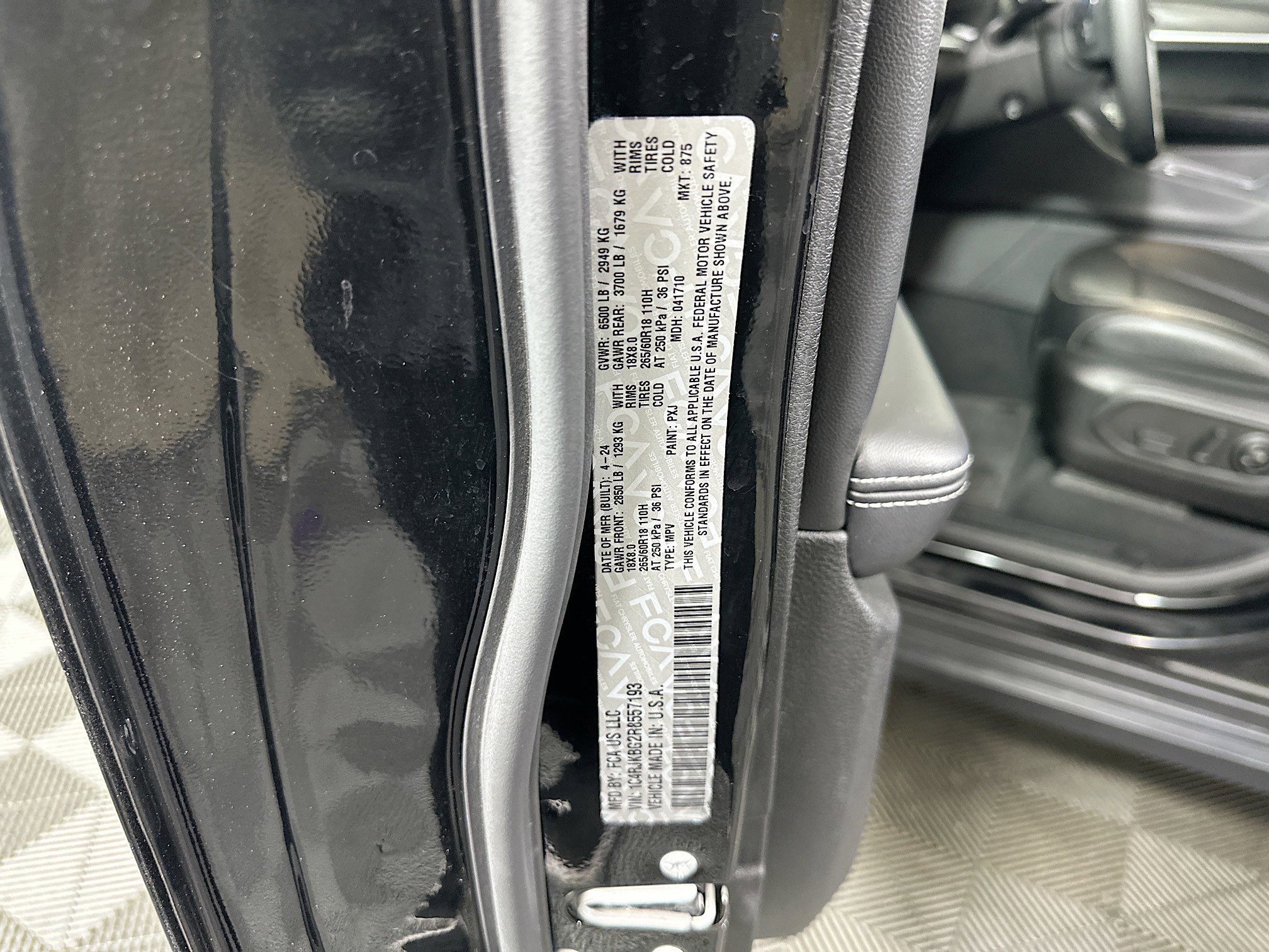 Used 2024 Jeep Grand Cherokee L Limited w/ Luxury Tech Group II image 12