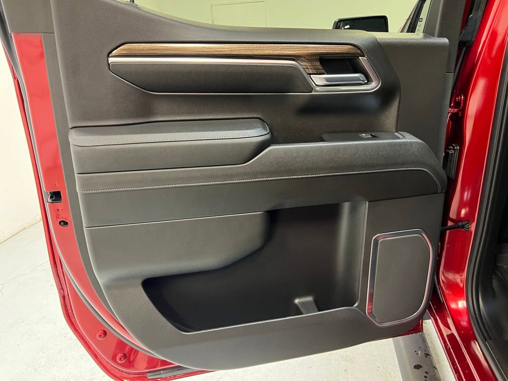 Used 2023 Chevrolet Silverado 1500 RST w/ Z71 Off-Road Package image 26