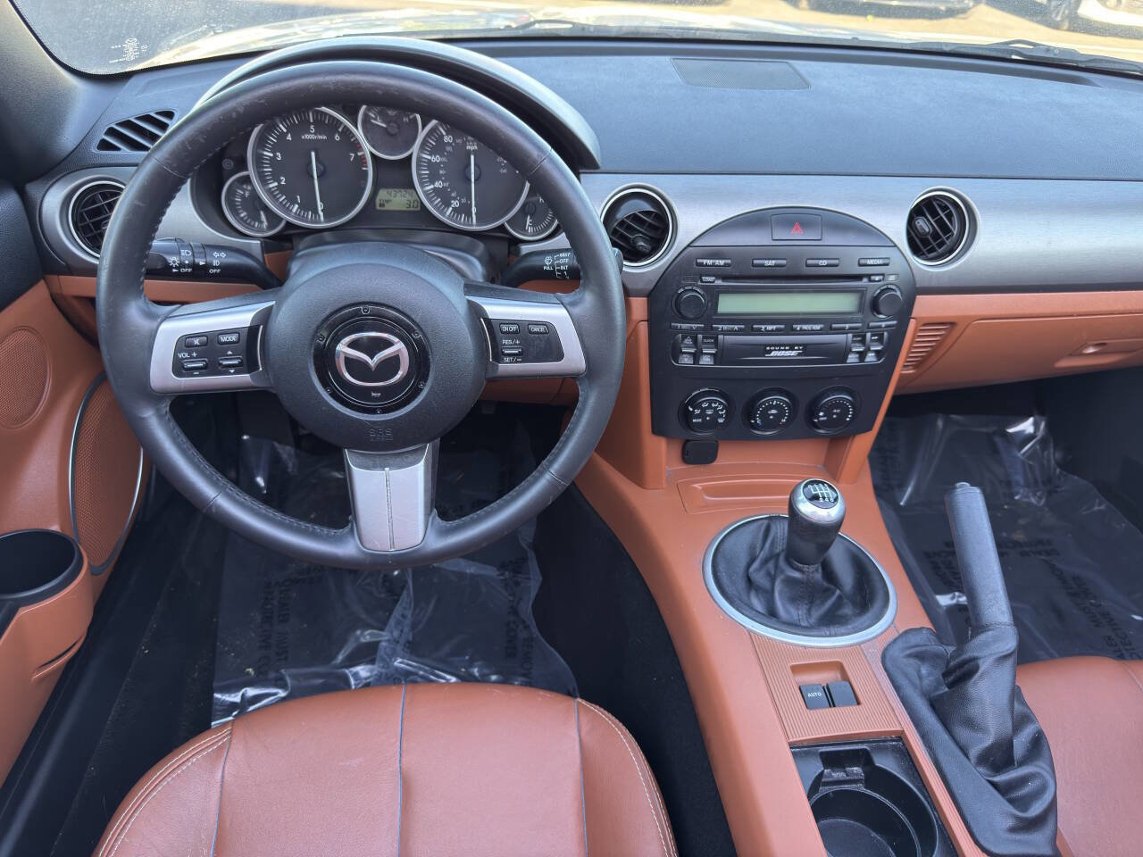 Used 2006 MAZDA MX-5 Miata Grand Touring w/ Premium Pkg RWD image 20