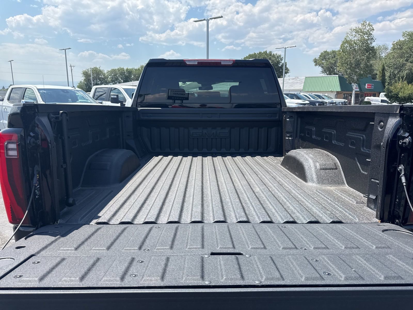 New 2025 GMC Sierra 3500 SLT w/ SLT Convenience Package image 39