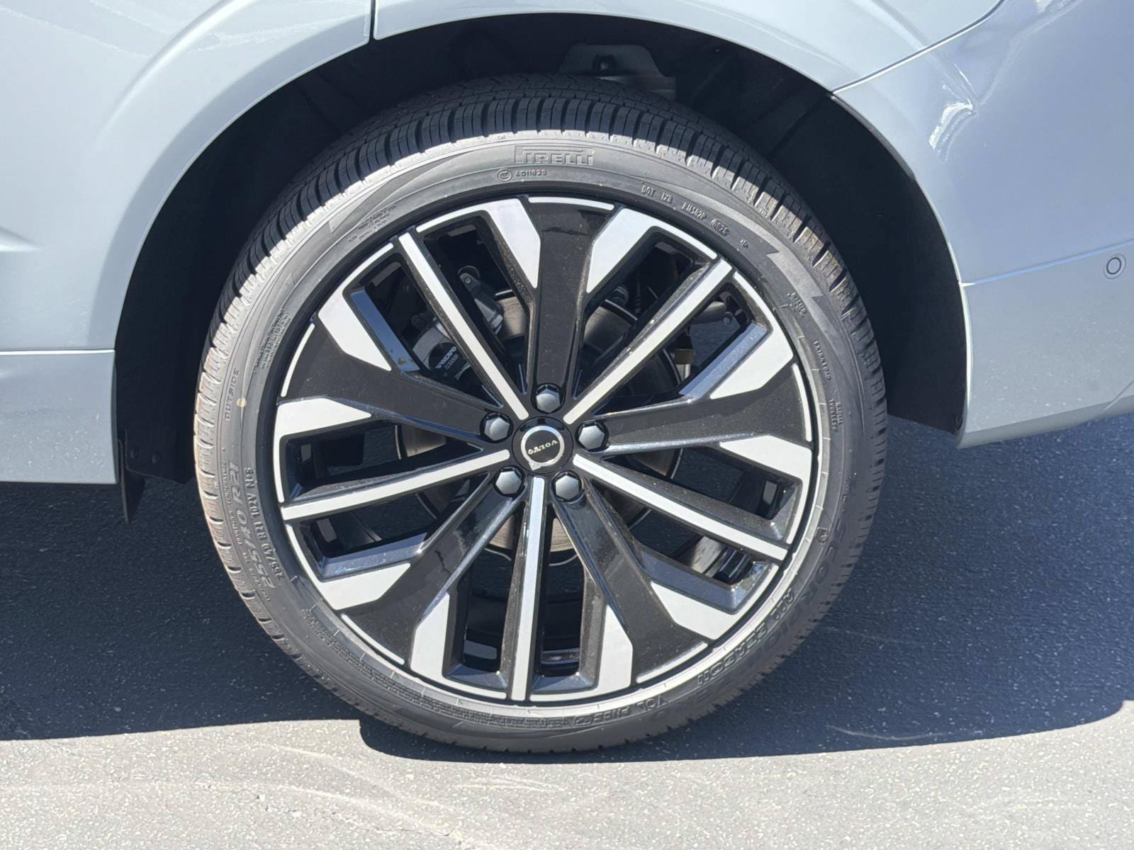New 2027 Volvo XC60 B5 Ultra AWD/4WD image 23