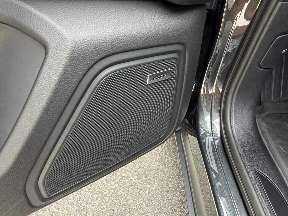 New 2026 Porsche Macan Turbo AWD/4WD image 22