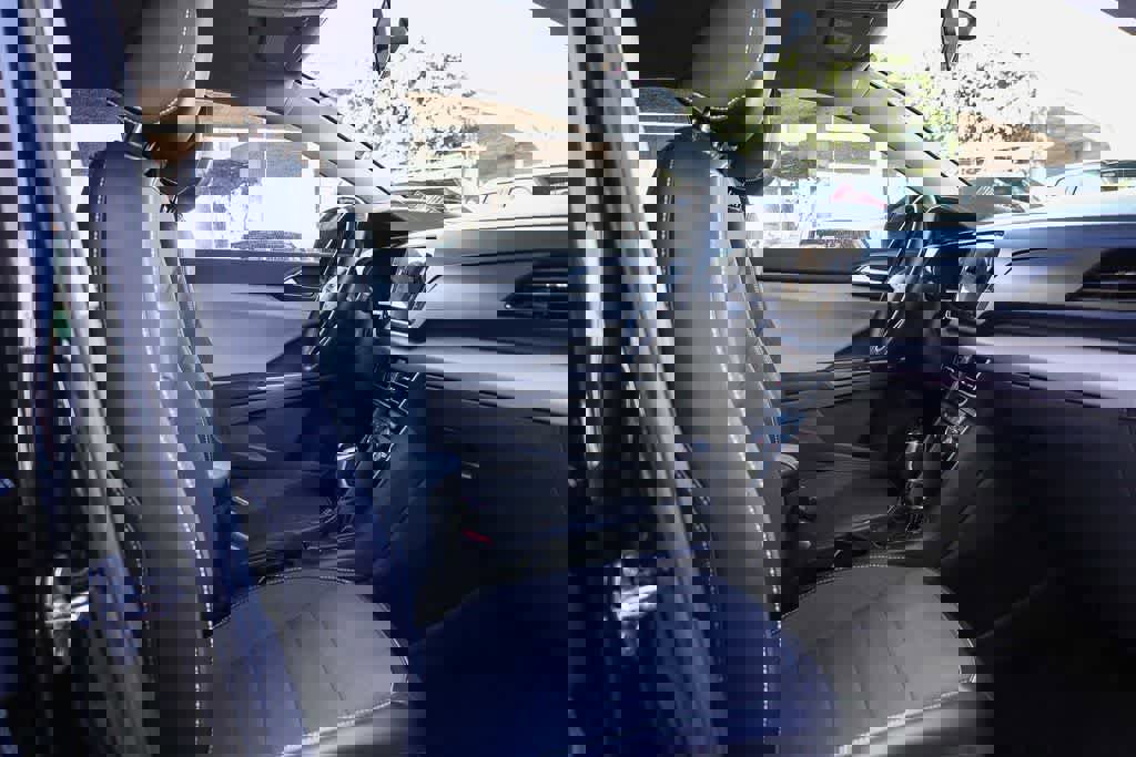 Used 2022 Volkswagen Taos SE image 18