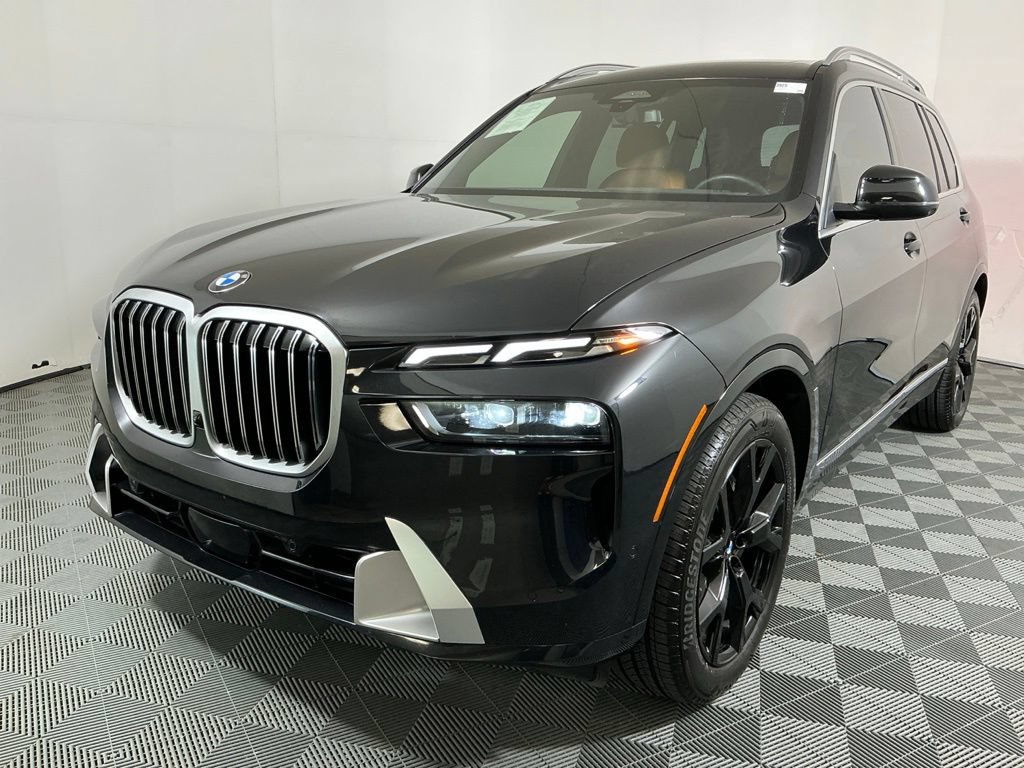 Used 2025 BMW X7 xDrive40i w/ Premium Package AWD/4WD image 2
