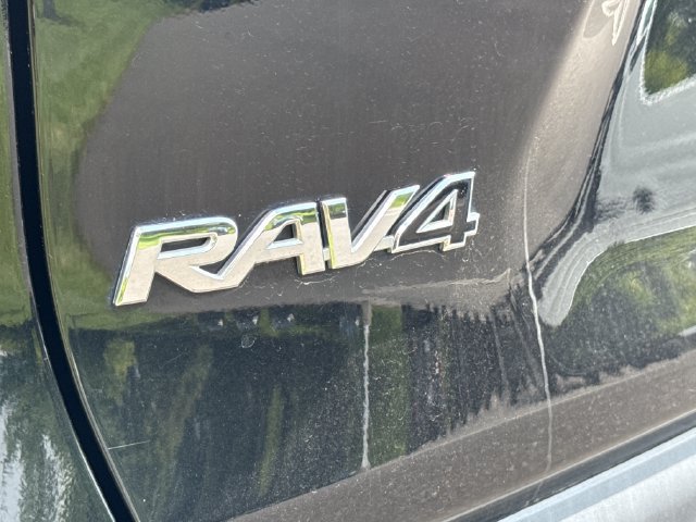 Used 2023 Toyota RAV4 XLE AWD/4WD image 17