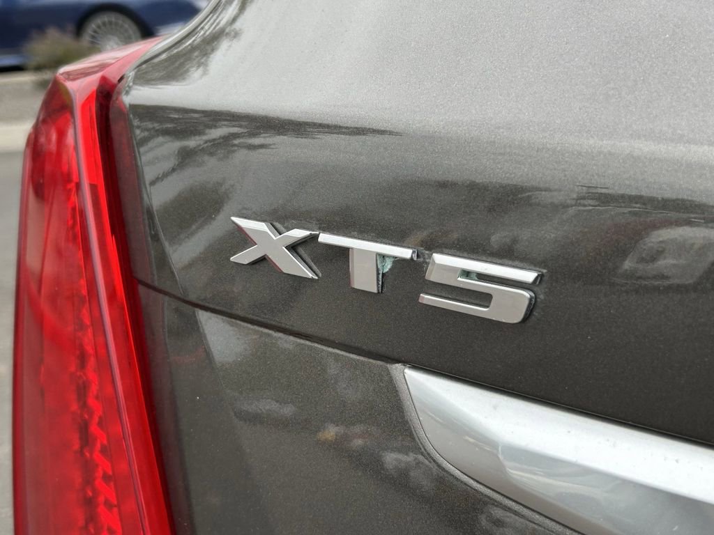 Used 2019 Cadillac XT5 AWD image 7
